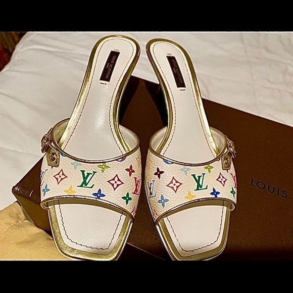 COPY - Authentic Louis Vuitton sandals Size 6 - Picture 11 of 16